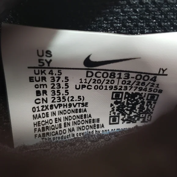 Nike Junior Phantom GT2 Club DC0813-004 Soccer Cleats Black Blue Size 5 Youth - Picture 6 of 6